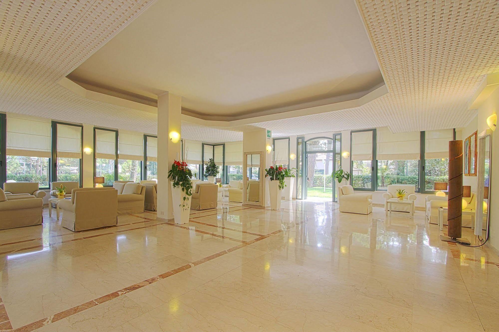 Hotel Michelangelo Milano Marittima Exterior photo